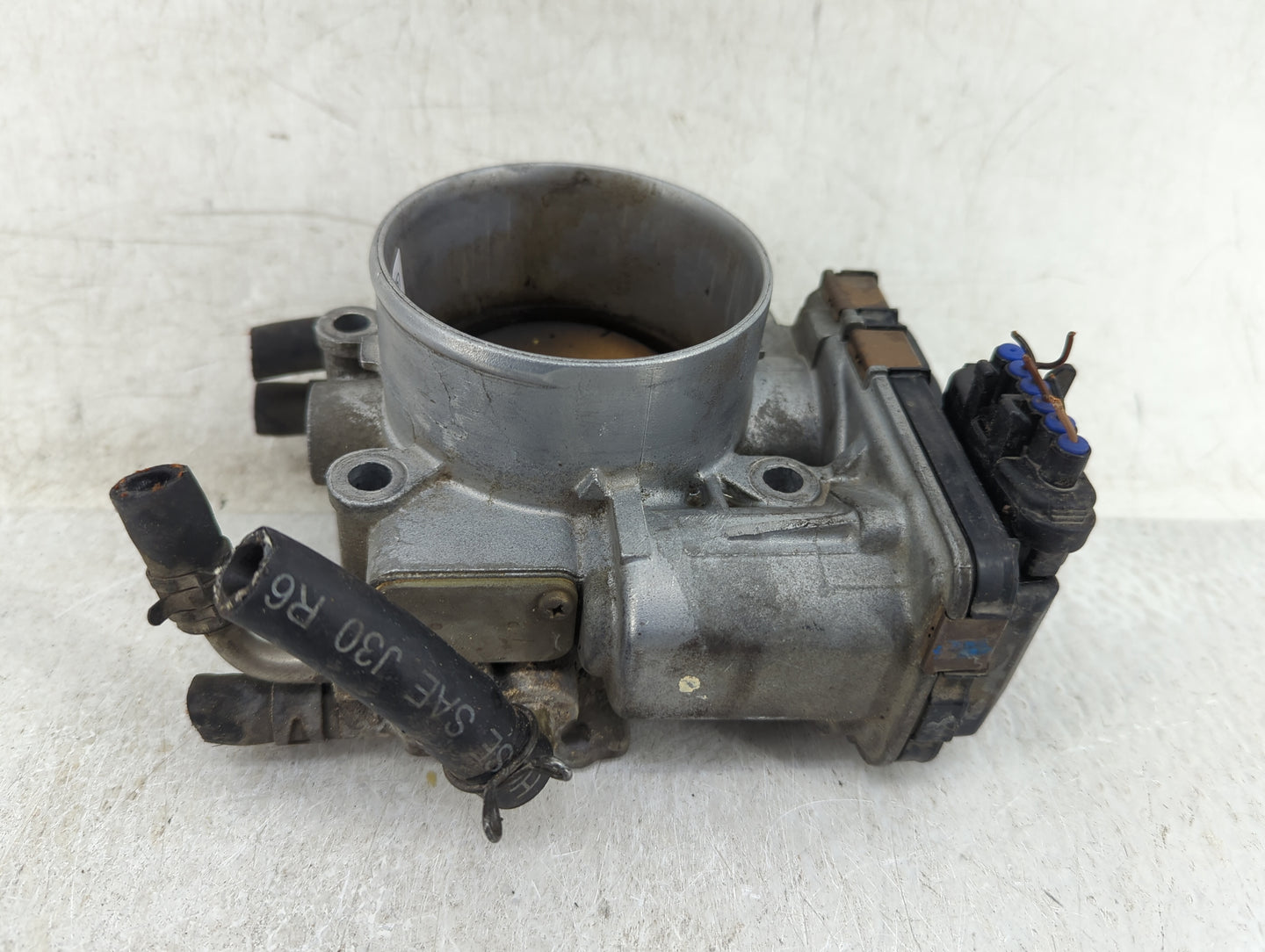 2004-2006 Lexus Ls430 Throttle Body Fits Fits 2004 2005 2006 2007 2008 2009 2010 OEM Used Auto Parts - Oemusedautoparts1.com