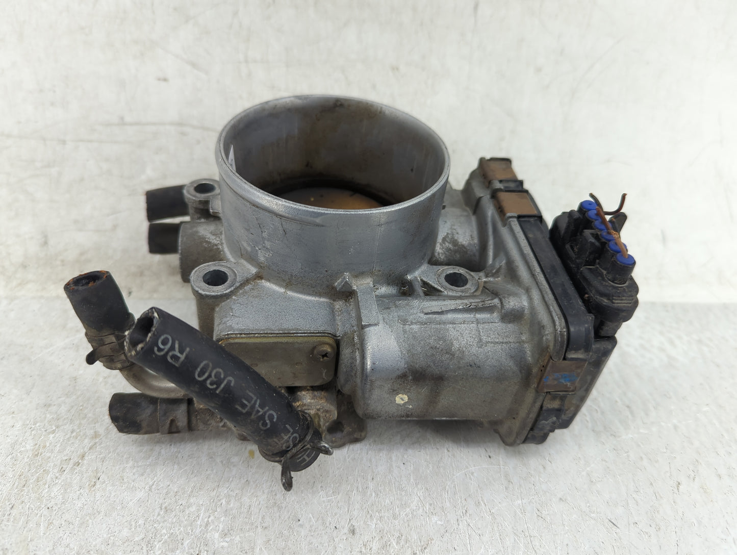 2004-2006 Lexus Ls430 Throttle Body Fits Fits 2004 2005 2006 2007 2008 2009 2010 OEM Used Auto Parts - Oemusedautoparts1.com
