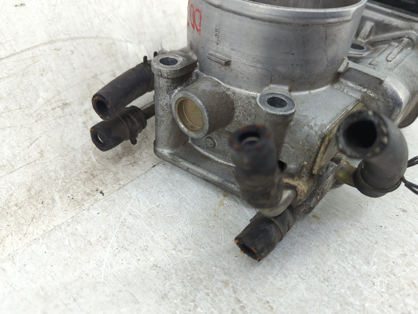 2004-2006 Lexus Ls430 Throttle Body Fits Fits 2004 2005 2006 2007 2008 2009 2010 OEM Used Auto Parts - Oemusedautoparts1.com