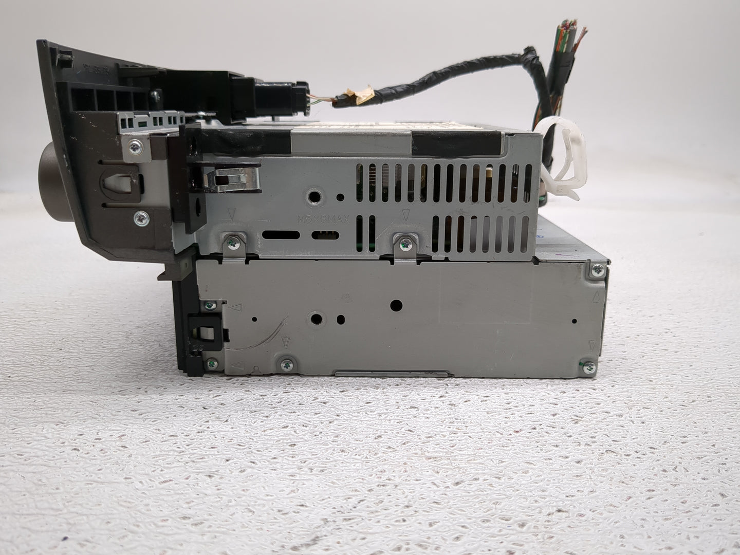 2001-2004 Lexus Ls430 Radio AM FM Cd Player Receiver Replacement P/N:86120-50B80 Fits Fits 2001 2002 2003 2004 OEM Used Auto