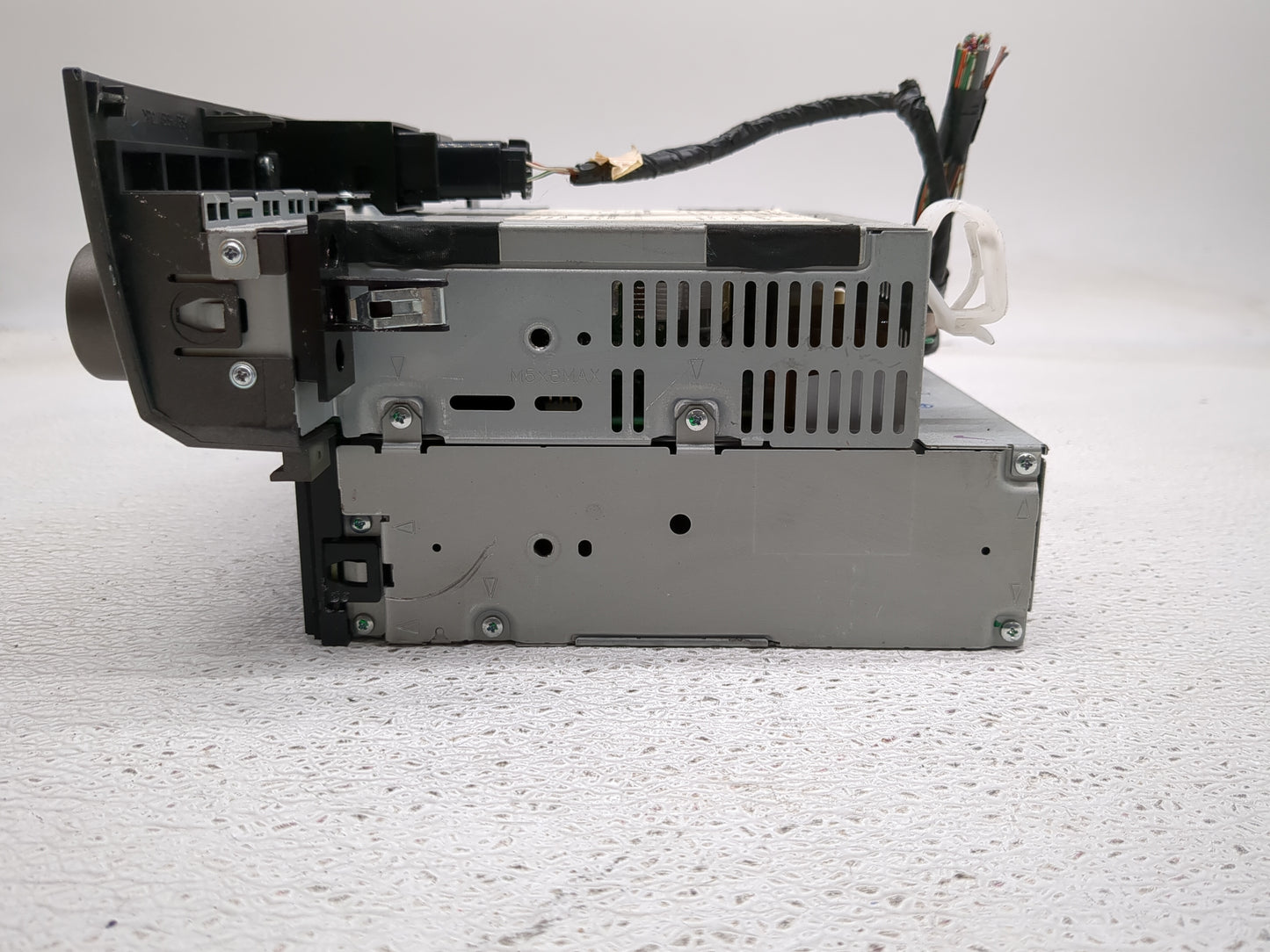 2001-2004 Lexus Ls430 Radio AM FM Cd Player Receiver Replacement P/N:86120-50B80 Fits Fits 2001 2002 2003 2004 OEM Used Auto