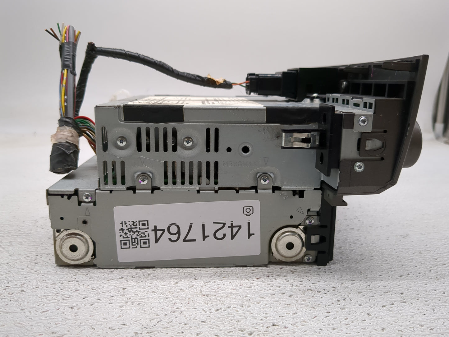 2001-2004 Lexus Ls430 Radio AM FM Cd Player Receiver Replacement P/N:86120-50B80 Fits Fits 2001 2002 2003 2004 OEM Used Auto