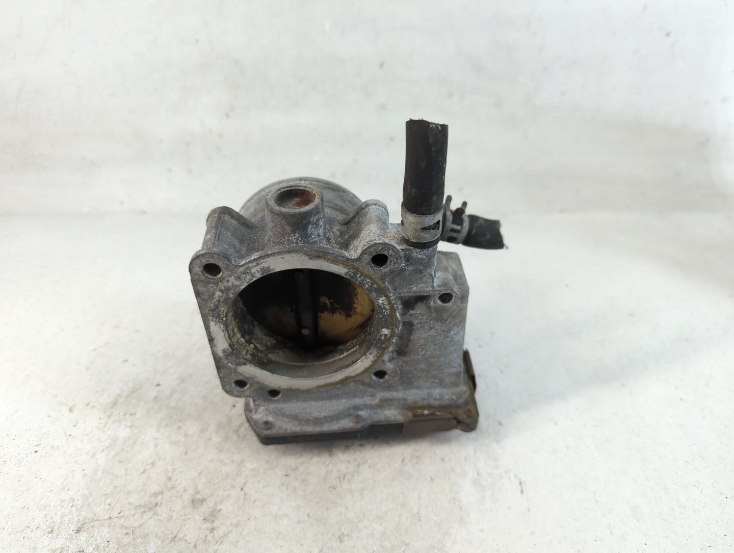 2004-2006 Lexus Rx330 Throttle Body P/N:22030-0A020 Fits Fits 2003 2004 2005 2006 2007 2008 2009 2010 OEM Used Auto Parts - 