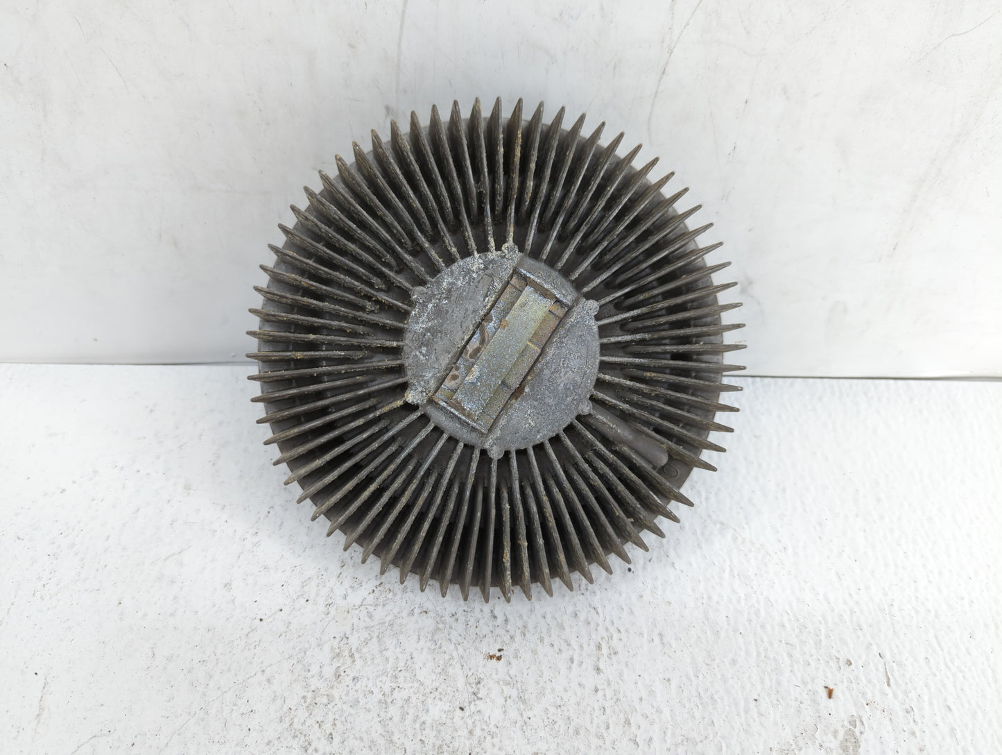 2003-2005 Lincoln Aviator Radiator Cooling Fan Clutch - Oemusedautoparts1.com