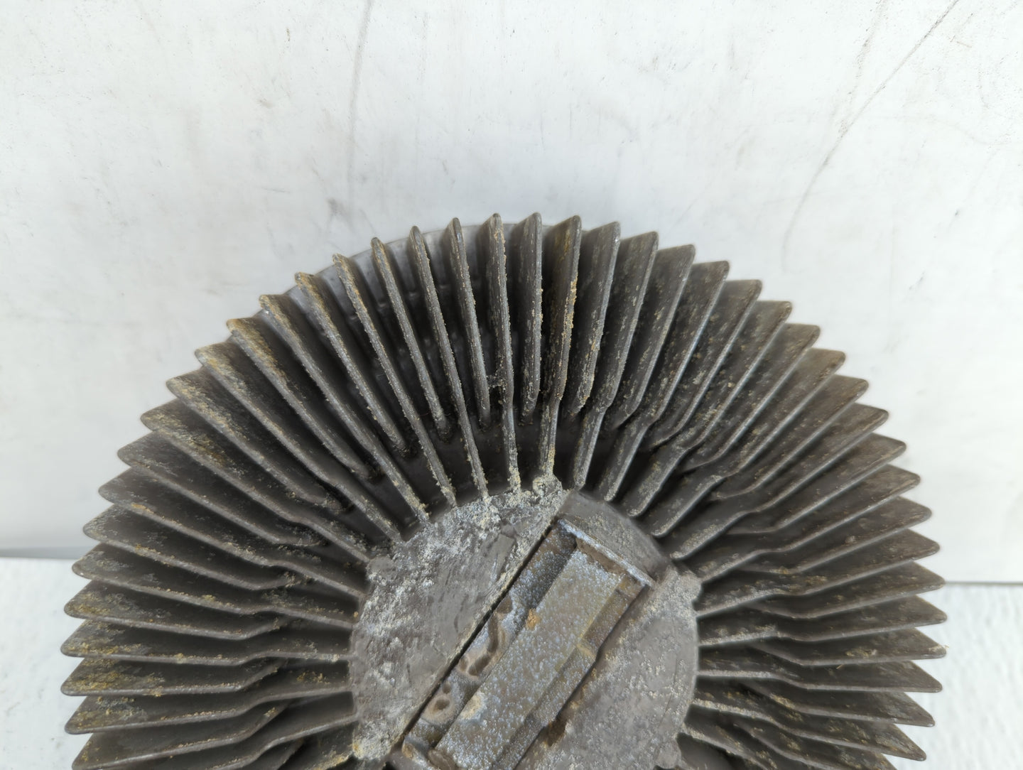 2003-2005 Lincoln Aviator Radiator Cooling Fan Clutch - Oemusedautoparts1.com
