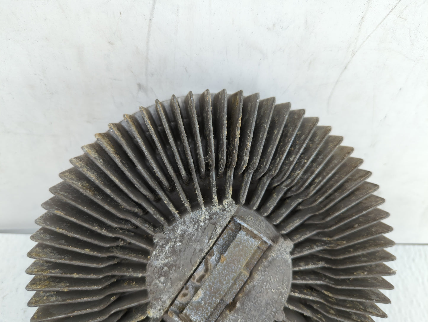 2003-2005 Lincoln Aviator Radiator Cooling Fan Clutch - Oemusedautoparts1.com