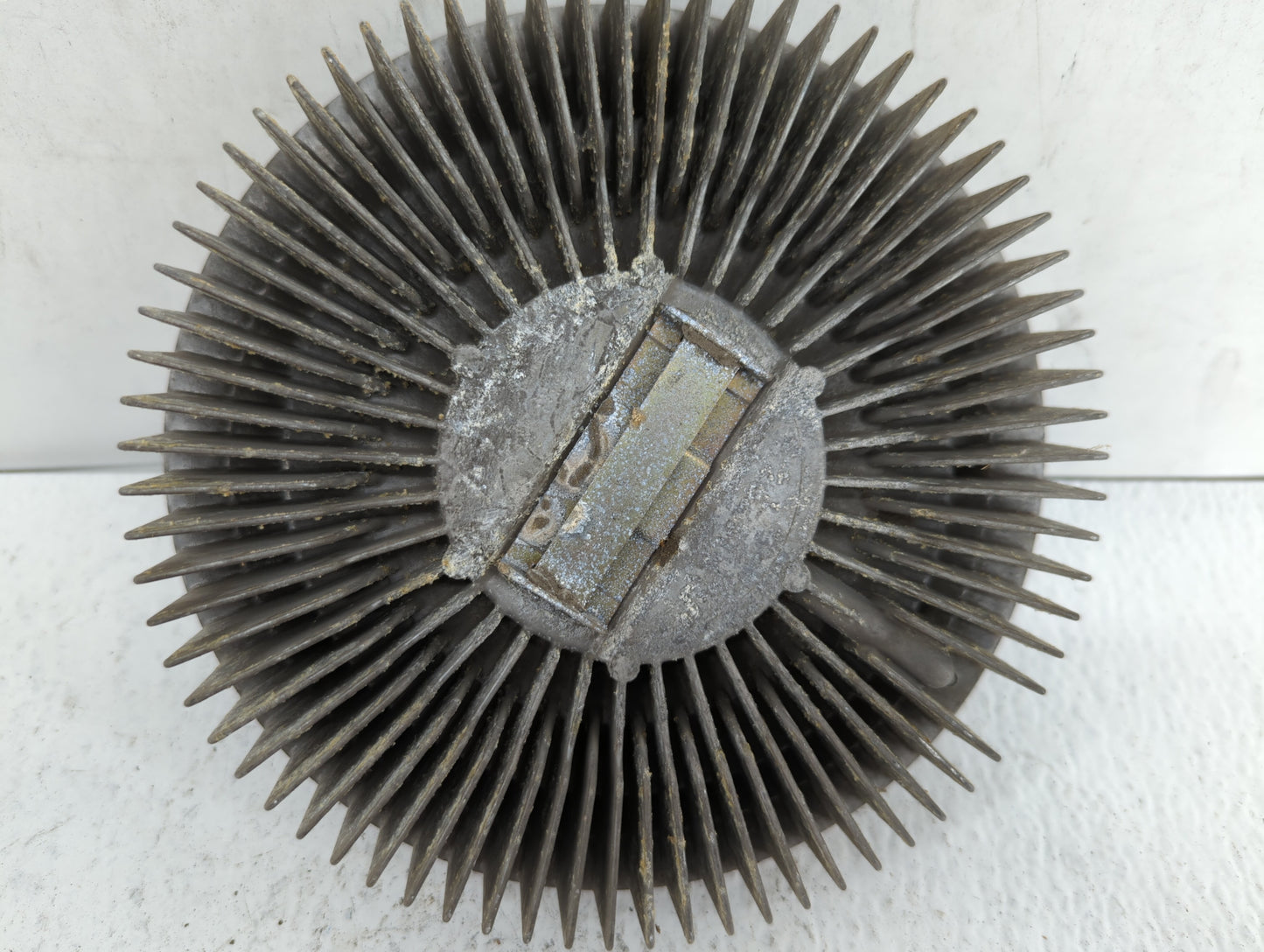 2003-2005 Lincoln Aviator Radiator Cooling Fan Clutch - Oemusedautoparts1.com