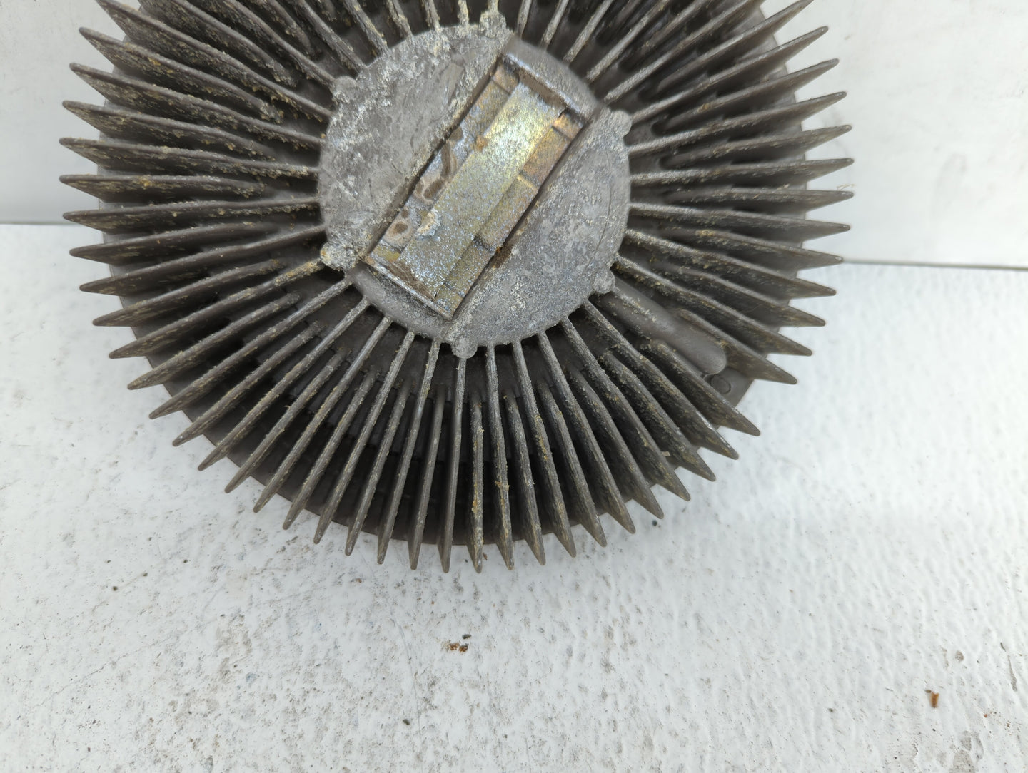 2003-2005 Lincoln Aviator Radiator Cooling Fan Clutch - Oemusedautoparts1.com