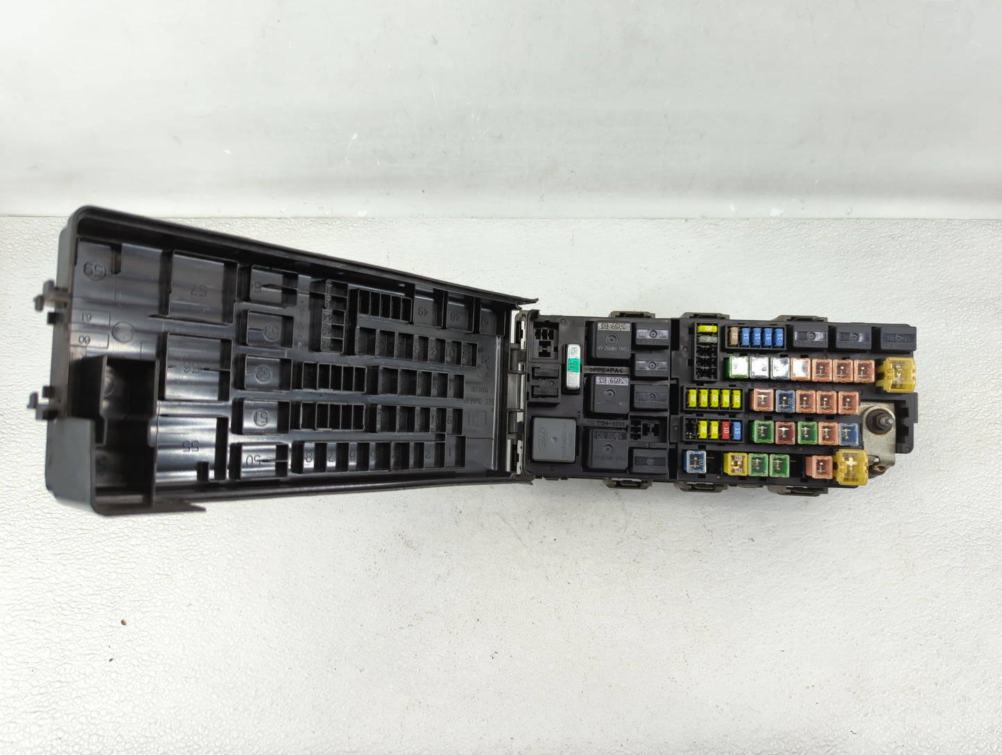 2004-2005 Lincoln Aviator Fusebox Fuse Box Panel Relay Module P/N:4C5T-14398-AC 4C5T-14398-EC Fits Fits 2004 2005 OEM Used A