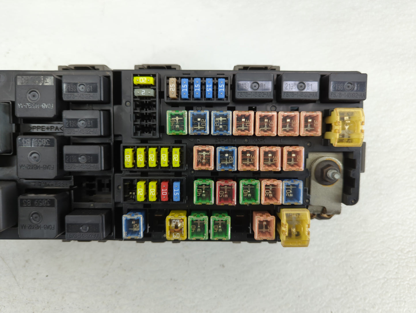 2004-2005 Lincoln Aviator Fusebox Fuse Box Panel Relay Module P/N:4C5T-14398-AC 4C5T-14398-EC Fits Fits 2004 2005 OEM Used A