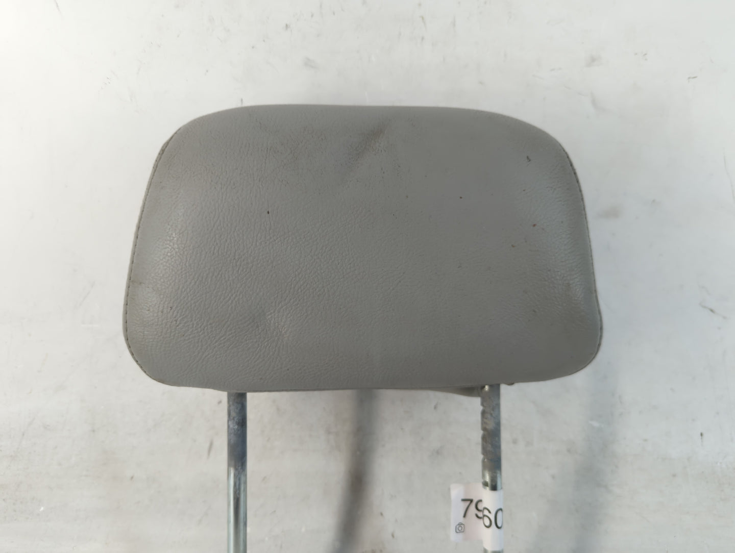 2004-2005 Lincoln Aviator Headrest Head Rest Front Driver Passenger Seat Fits Fits 2004 2005 OEM Used Auto Parts - Oemusedau