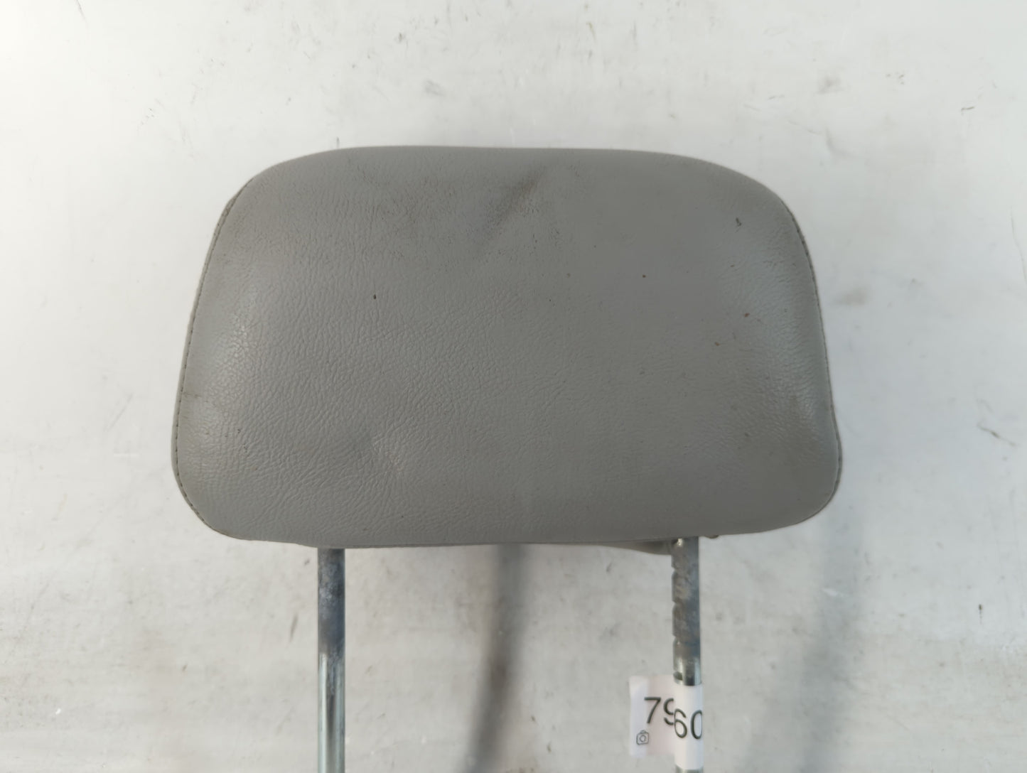 2004-2005 Lincoln Aviator Headrest Head Rest Front Driver Passenger Seat Fits Fits 2004 2005 OEM Used Auto Parts - Oemusedau