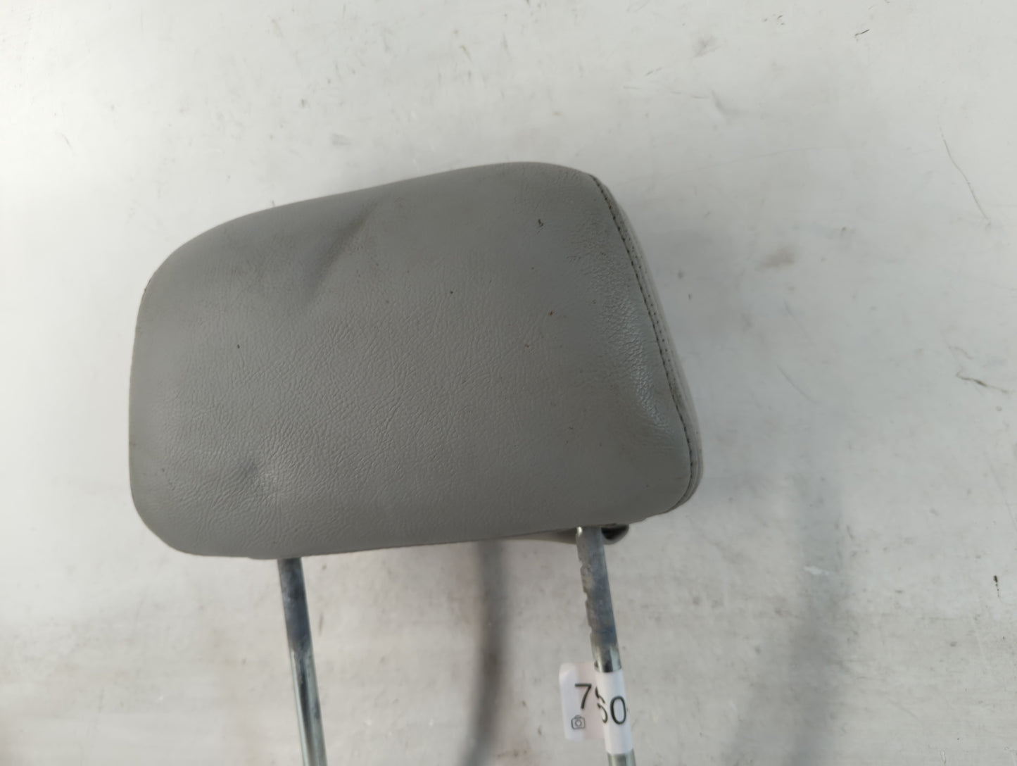 2004-2005 Lincoln Aviator Headrest Head Rest Front Driver Passenger Seat Fits Fits 2004 2005 OEM Used Auto Parts - Oemusedau