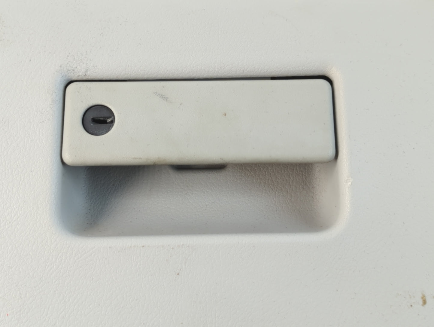 2004 Lincoln Aviator Passenger Glove Box Door Storage Compartment - Oemusedautoparts1.com