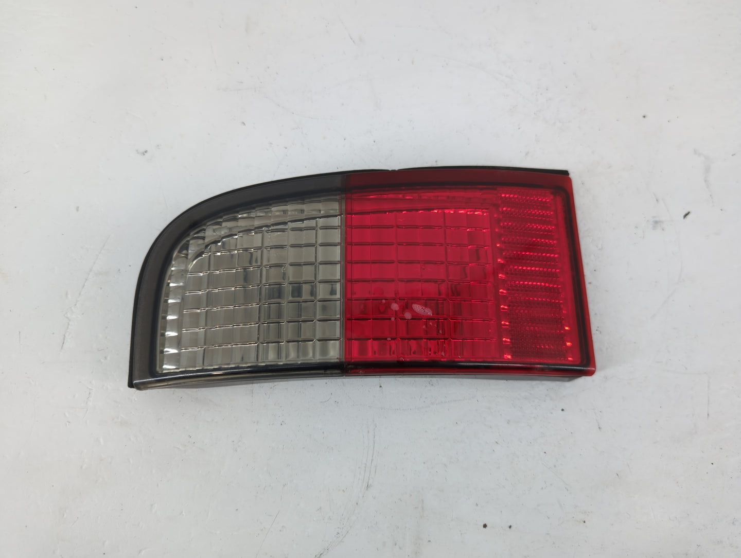 2004 Lincoln Ls Tail Light Assembly Driver Left OEM Fits OEM Used Auto Parts - Oemusedautoparts1.com