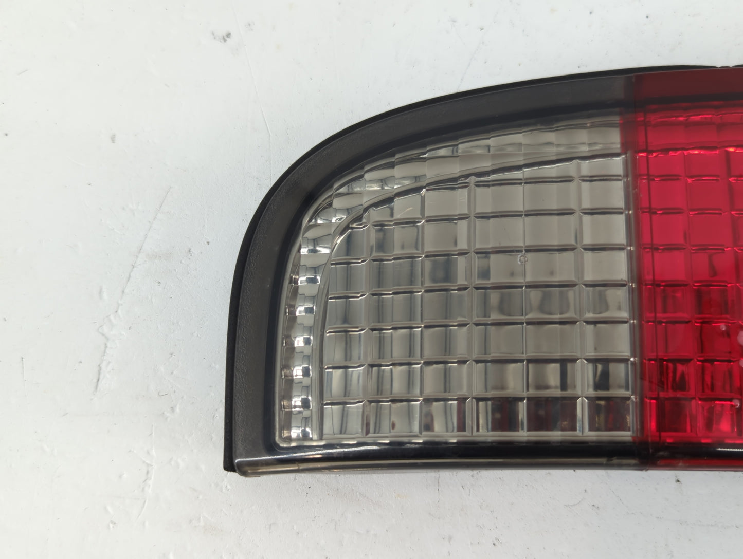 2004 Lincoln Ls Tail Light Assembly Driver Left OEM Fits OEM Used Auto Parts - Oemusedautoparts1.com