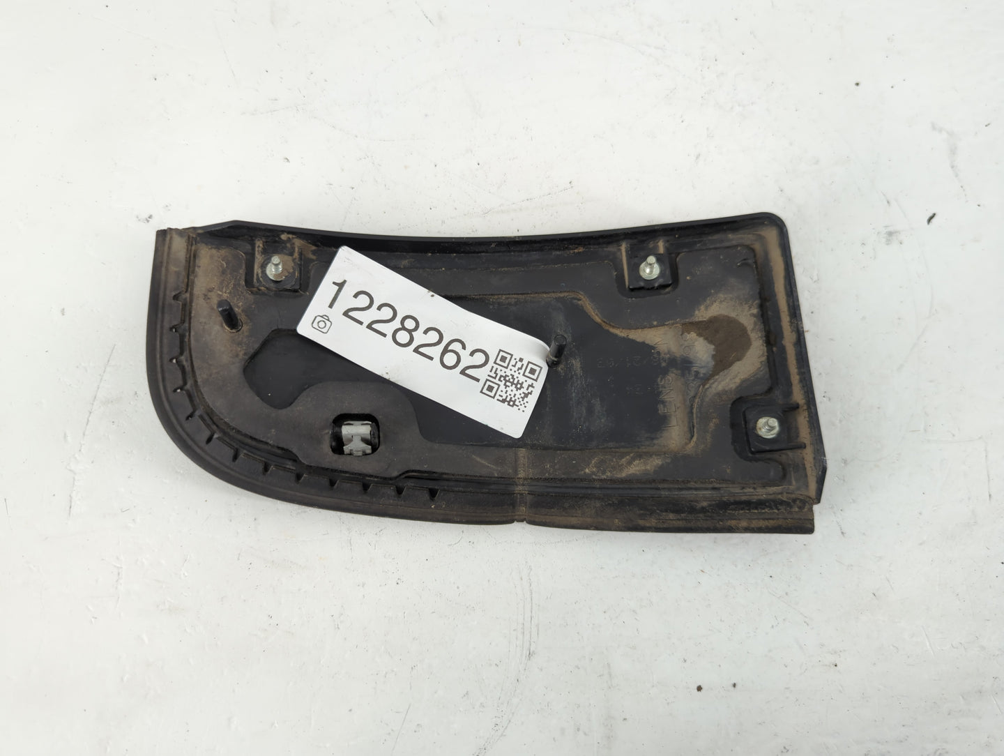 2004 Lincoln Ls Tail Light Assembly Driver Left OEM Fits OEM Used Auto Parts - Oemusedautoparts1.com