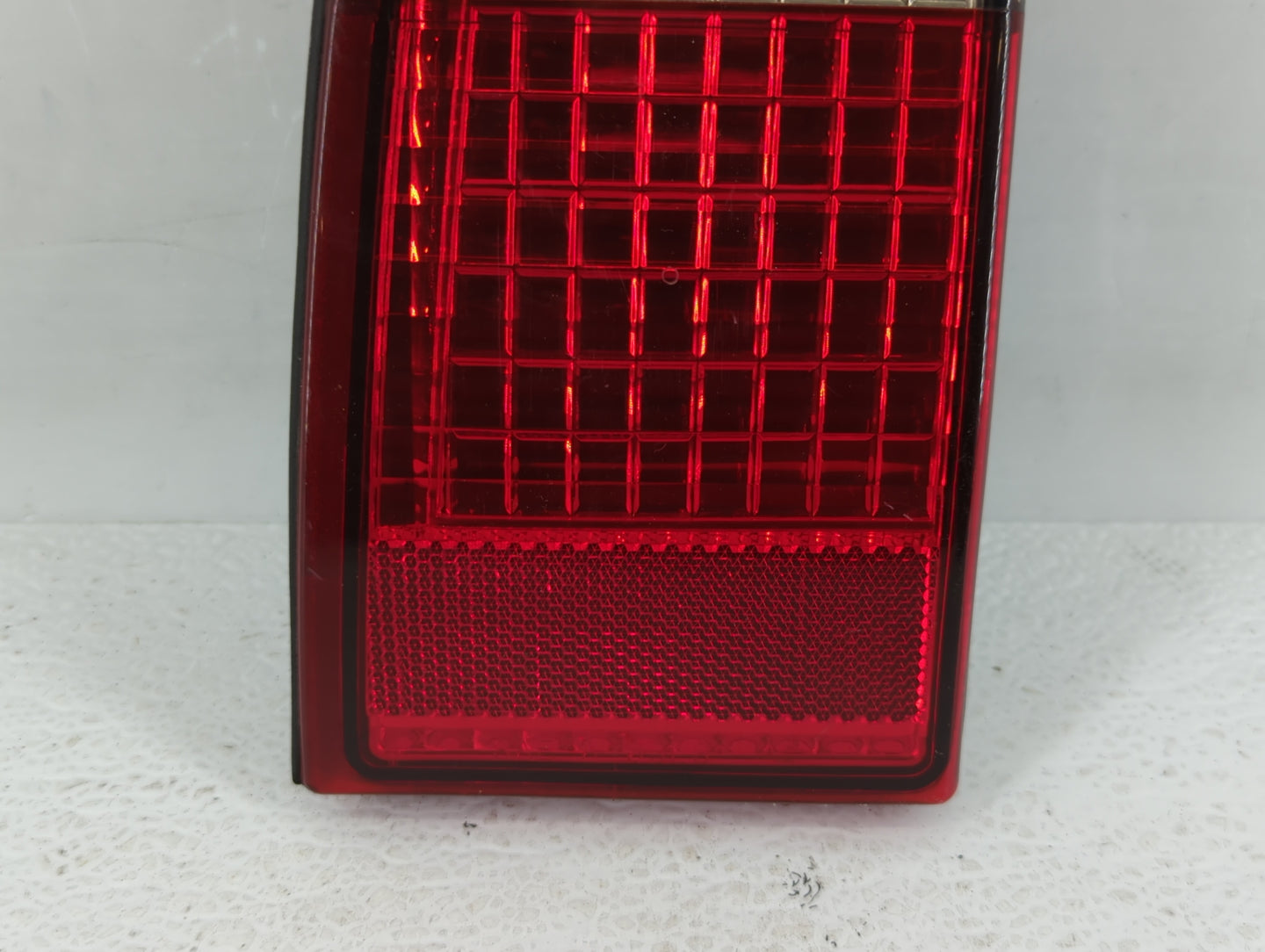 2004 Lincoln Ls Tail Light Assembly Driver Left OEM Fits OEM Used Auto Parts - Oemusedautoparts1.com