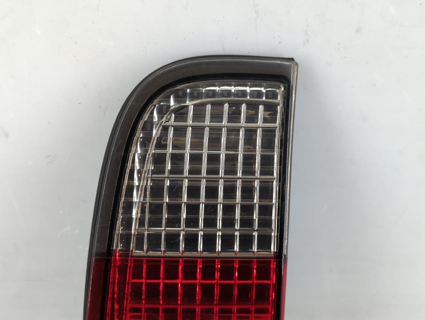 2004 Lincoln Ls Tail Light Assembly Driver Left OEM Fits OEM Used Auto Parts - Oemusedautoparts1.com