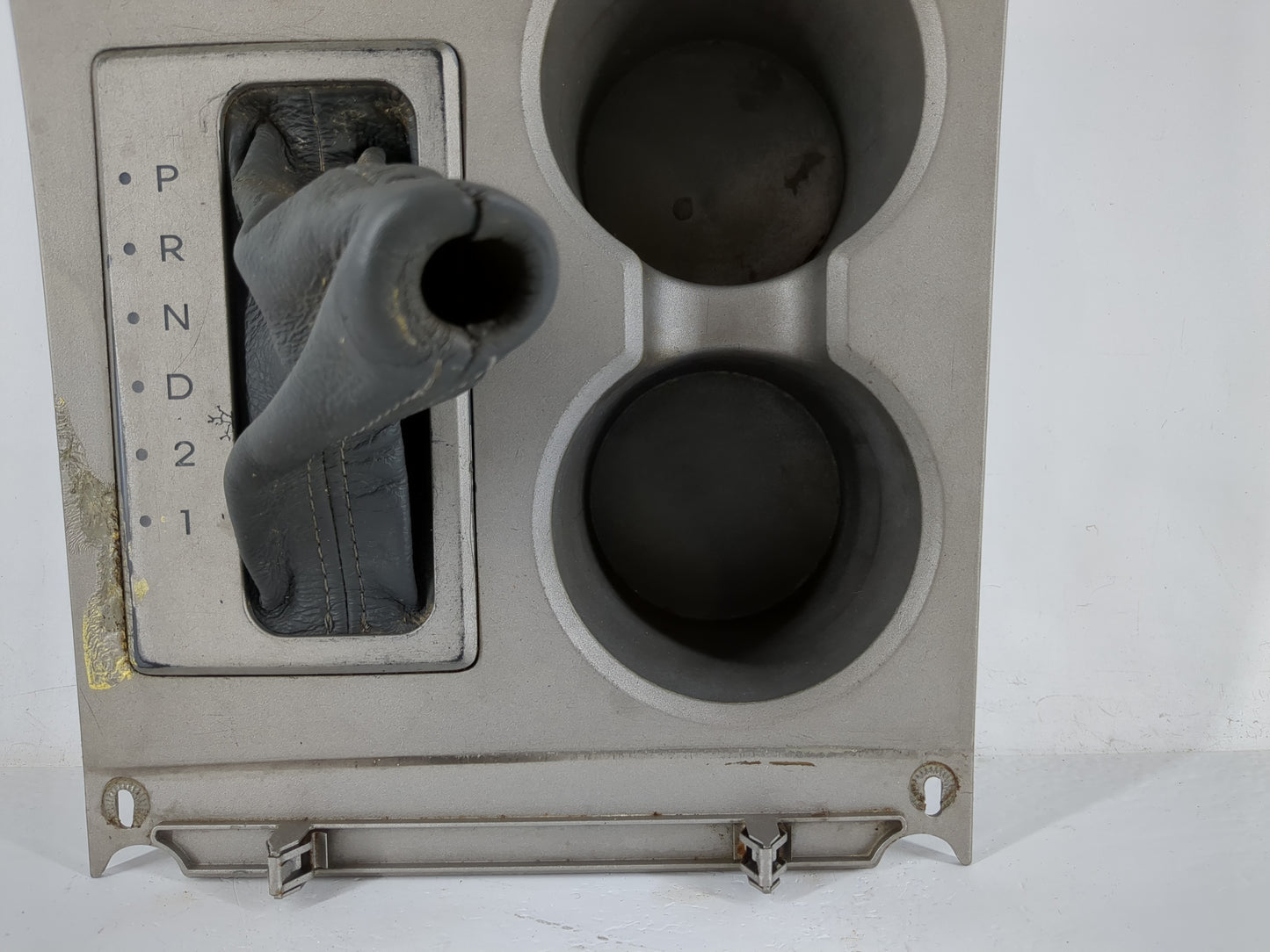 2004 Lincoln Navigator Center Console Gear Shifter Cup Holder Bezel - Oemusedautoparts1.com