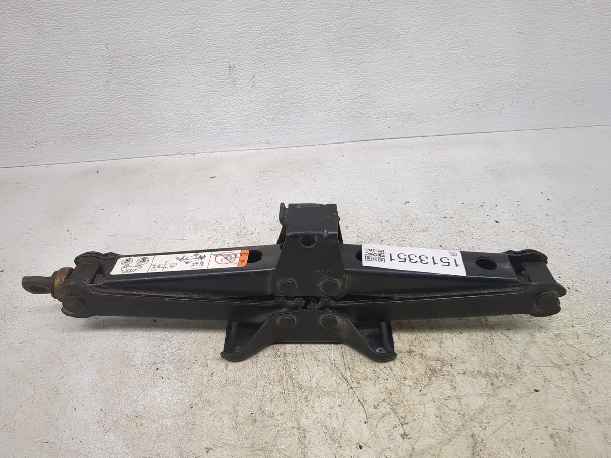 2004 Lincoln Navigator Spare Scissor Car Jack - Oemusedautoparts1.com