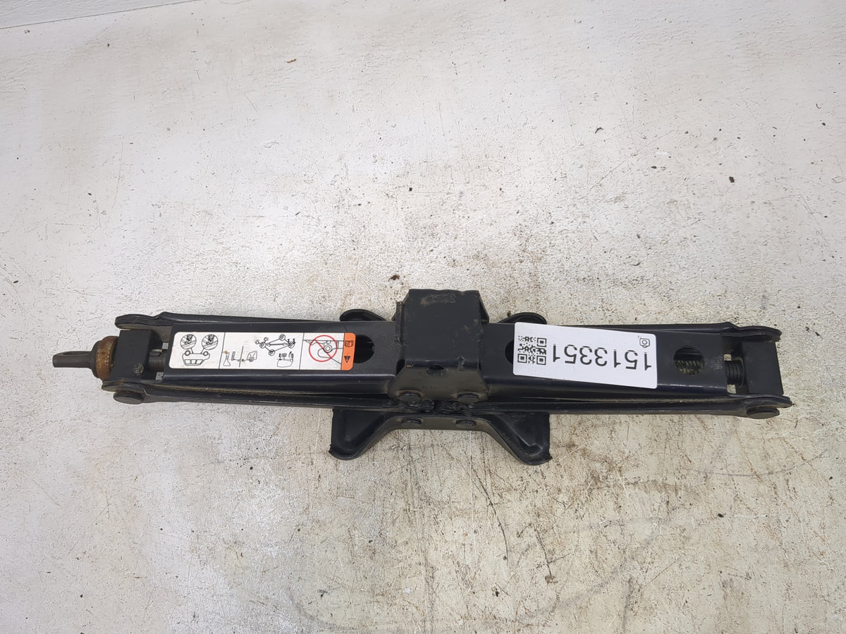 2004 Lincoln Navigator Spare Scissor Car Jack - Oemusedautoparts1.com