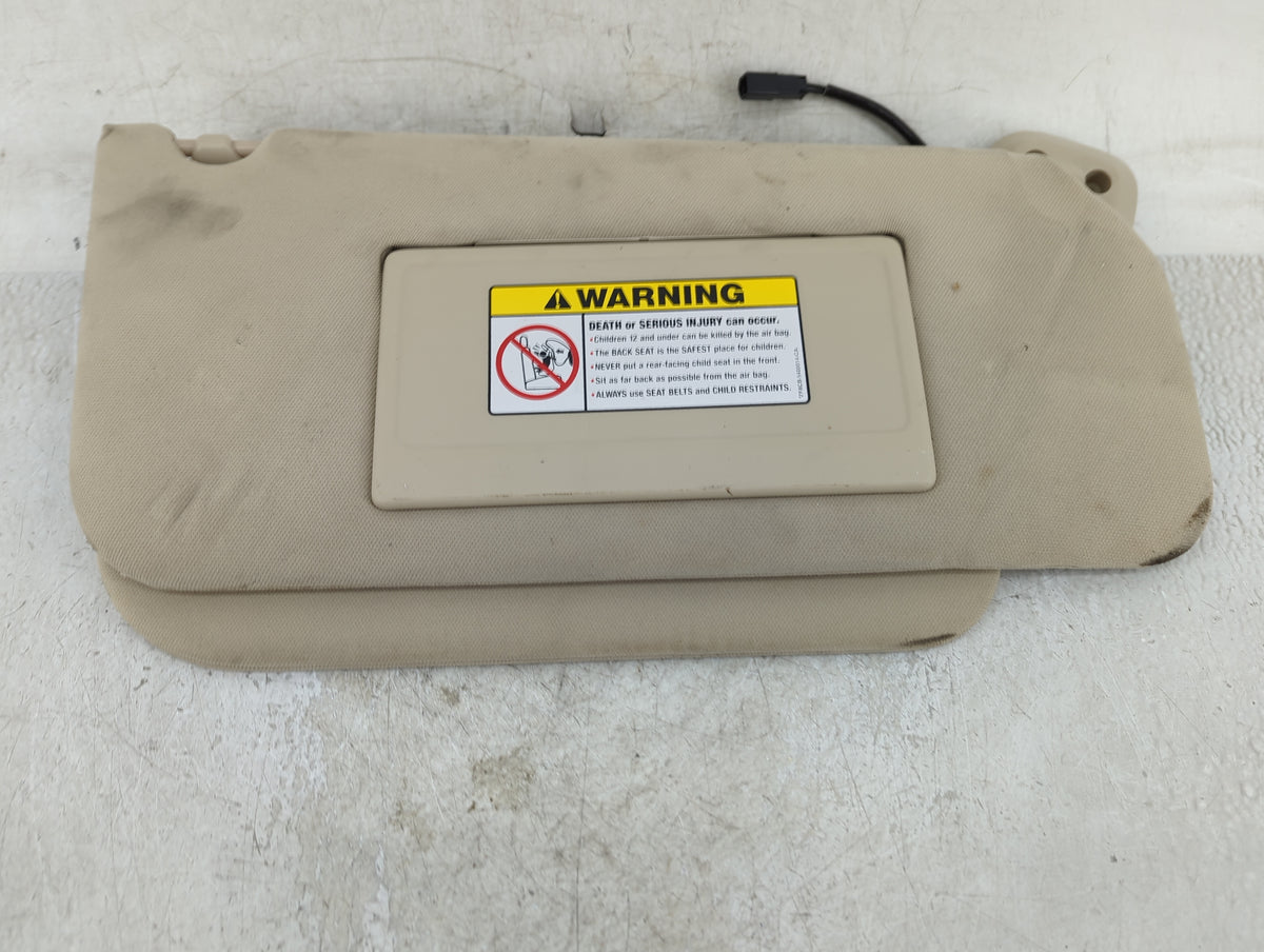 2004 Lincoln Navigator Sun Visor Shade Replacement Passenger Right Mirror Fits OEM Used Auto Parts - Oemusedautoparts1.com