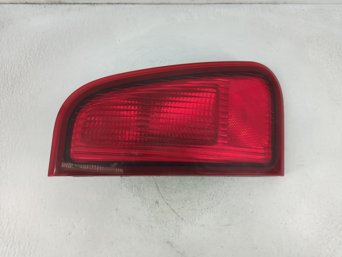 2004 Lincoln Navigator Tail Light Assembly Passenger Right OEM P/N:2L7X-13405-B Fits OEM Used Auto Parts - Oemusedautoparts1