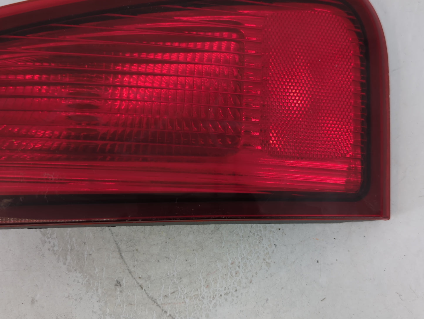 2004 Lincoln Navigator Tail Light Assembly Passenger Right OEM P/N:2L7X-13405-B Fits OEM Used Auto Parts - Oemusedautoparts1