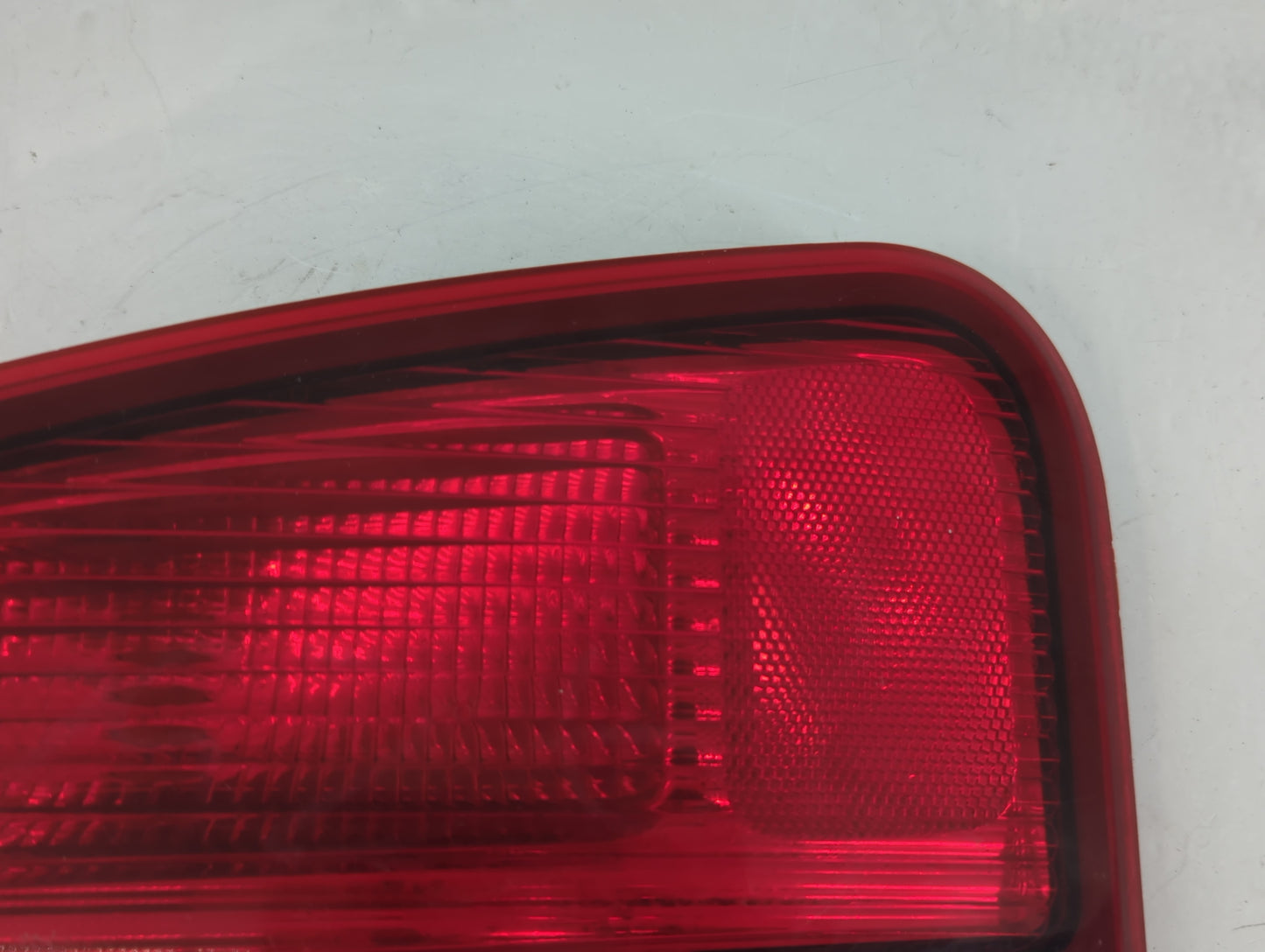 2004 Lincoln Navigator Tail Light Assembly Passenger Right OEM P/N:2L7X-13405-B Fits OEM Used Auto Parts - Oemusedautoparts1