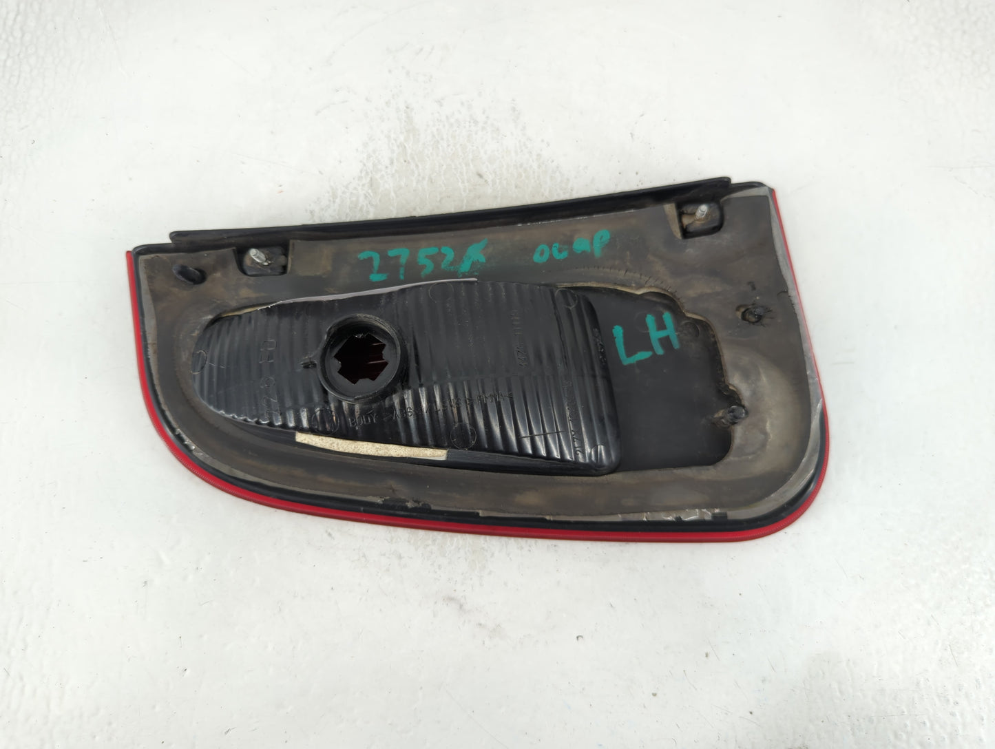 2004 Lincoln Navigator Tail Light Assembly Passenger Right OEM P/N:2L7X-13405-B Fits OEM Used Auto Parts - Oemusedautoparts1
