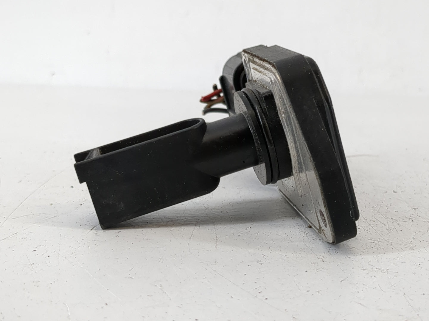 2003-2004 Lincoln Town Car Mass Air Flow Meter Maf - Oemusedautoparts1.com
