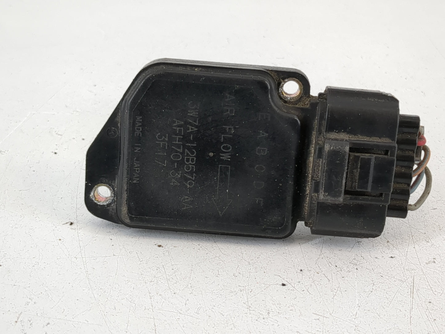 2003-2004 Lincoln Town Car Mass Air Flow Meter Maf - Oemusedautoparts1.com