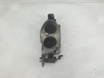1998-2004 Lincoln Town Car Throttle Body P/N:F4SF 98989 Fits Fits 1998 1999 2000 2001 2002 2003 2004 OEM Used Auto Parts - O