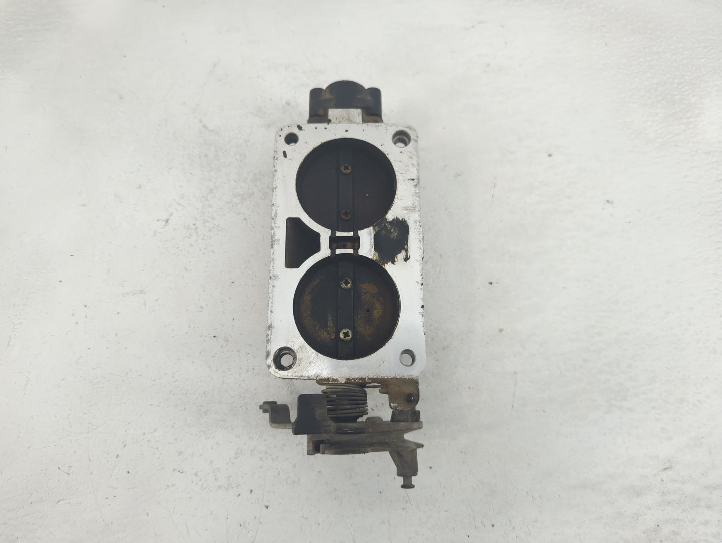 1998-2004 Lincoln Town Car Throttle Body P/N:F4SF 98989 Fits Fits 1998 1999 2000 2001 2002 2003 2004 OEM Used Auto Parts - O