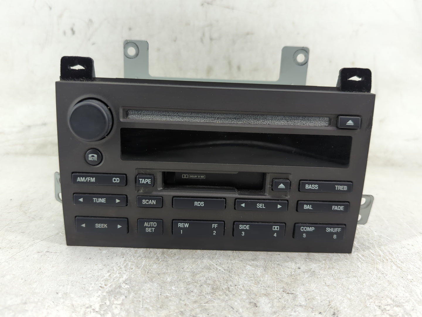 2003-2004 Lincoln Town Car Radio AM FM Cd Player Receiver Replacement P/N:3W1T-18C868-AK Fits Fits 2003 2004 OEM Used Auto P