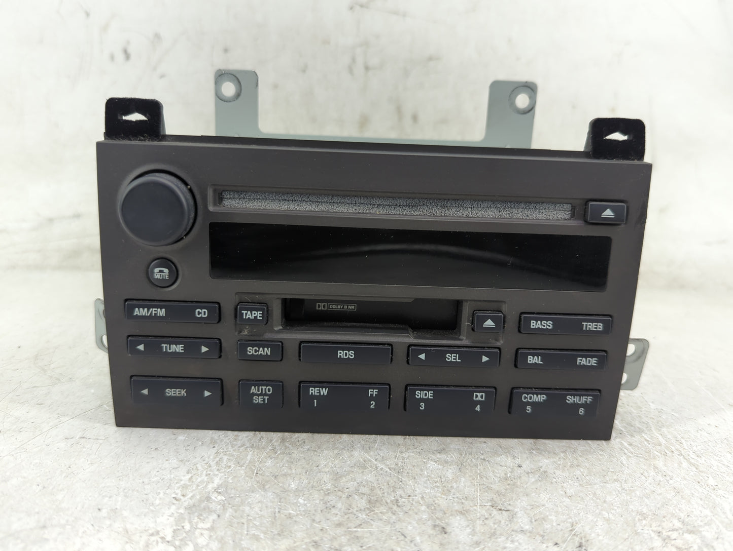 2003-2004 Lincoln Town Car Radio AM FM Cd Player Receiver Replacement P/N:3W1T-18C868-AK Fits Fits 2003 2004 OEM Used Auto P