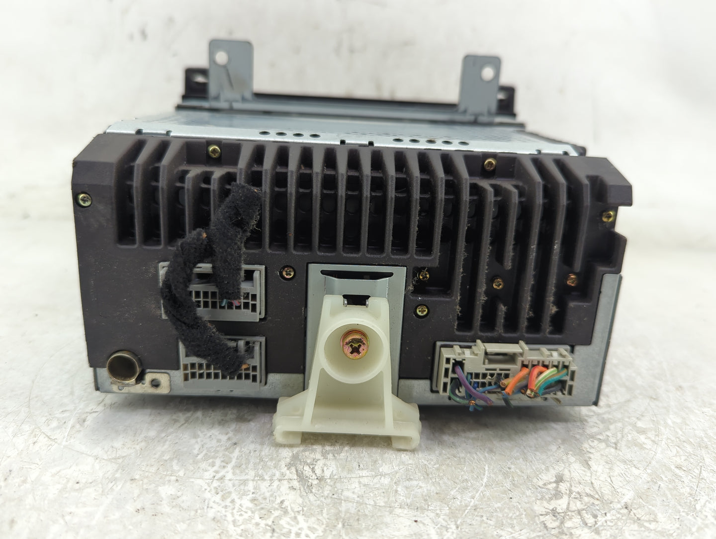 2003-2004 Lincoln Town Car Radio AM FM Cd Player Receiver Replacement P/N:3W1T-18C868-AK Fits Fits 2003 2004 OEM Used Auto P