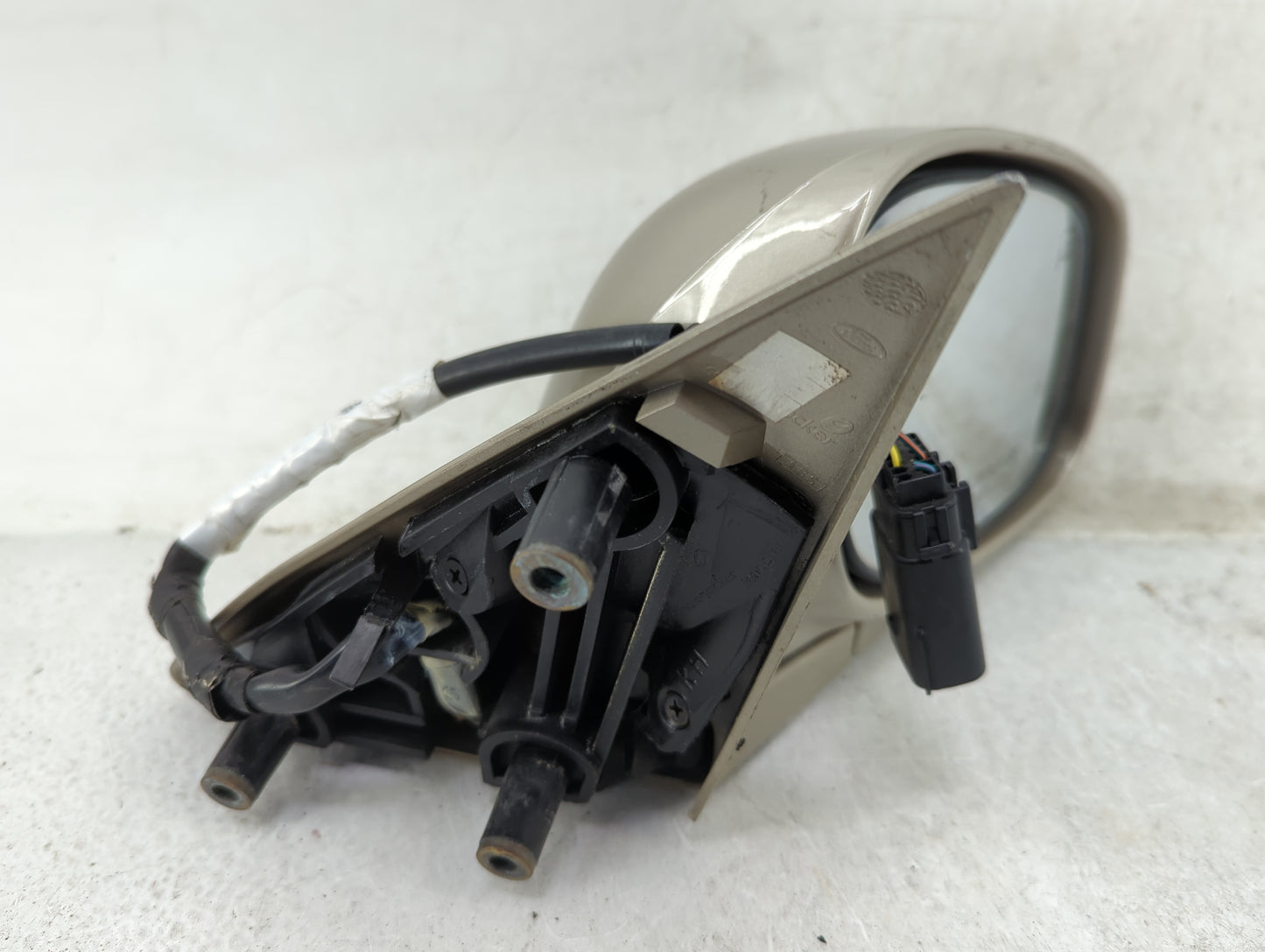 2004-2008 Lincoln Town Car Passenger Side View Mirror - Right Door Mirror OEM Used - Oemusedautoparts1.com