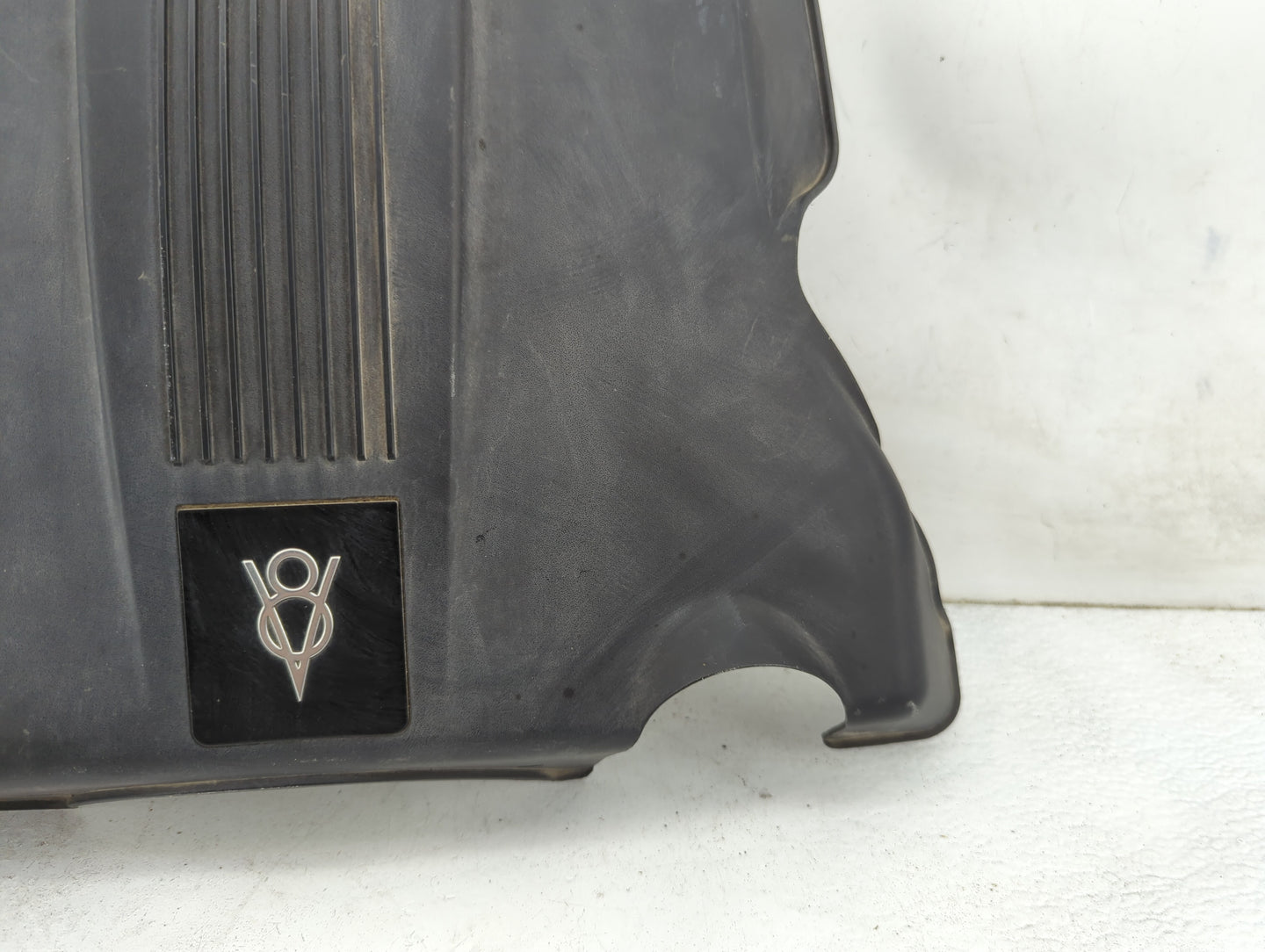2004 Lincoln Town Car Engine Cover Black - Oemusedautoparts1.com