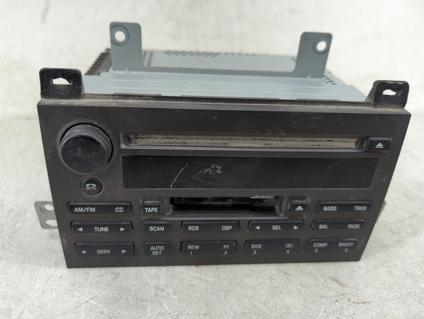 2004 Lincoln Town Car Radio AM FM Cd Player Receiver Replacement P/N:4W1T-18C868-AA Fits OEM Used Auto Parts - Oemusedautopa
