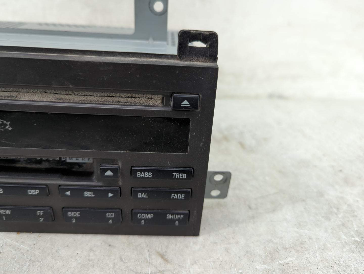 2004 Lincoln Town Car Radio AM FM Cd Player Receiver Replacement P/N:4W1T-18C868-AA Fits OEM Used Auto Parts - Oemusedautopa