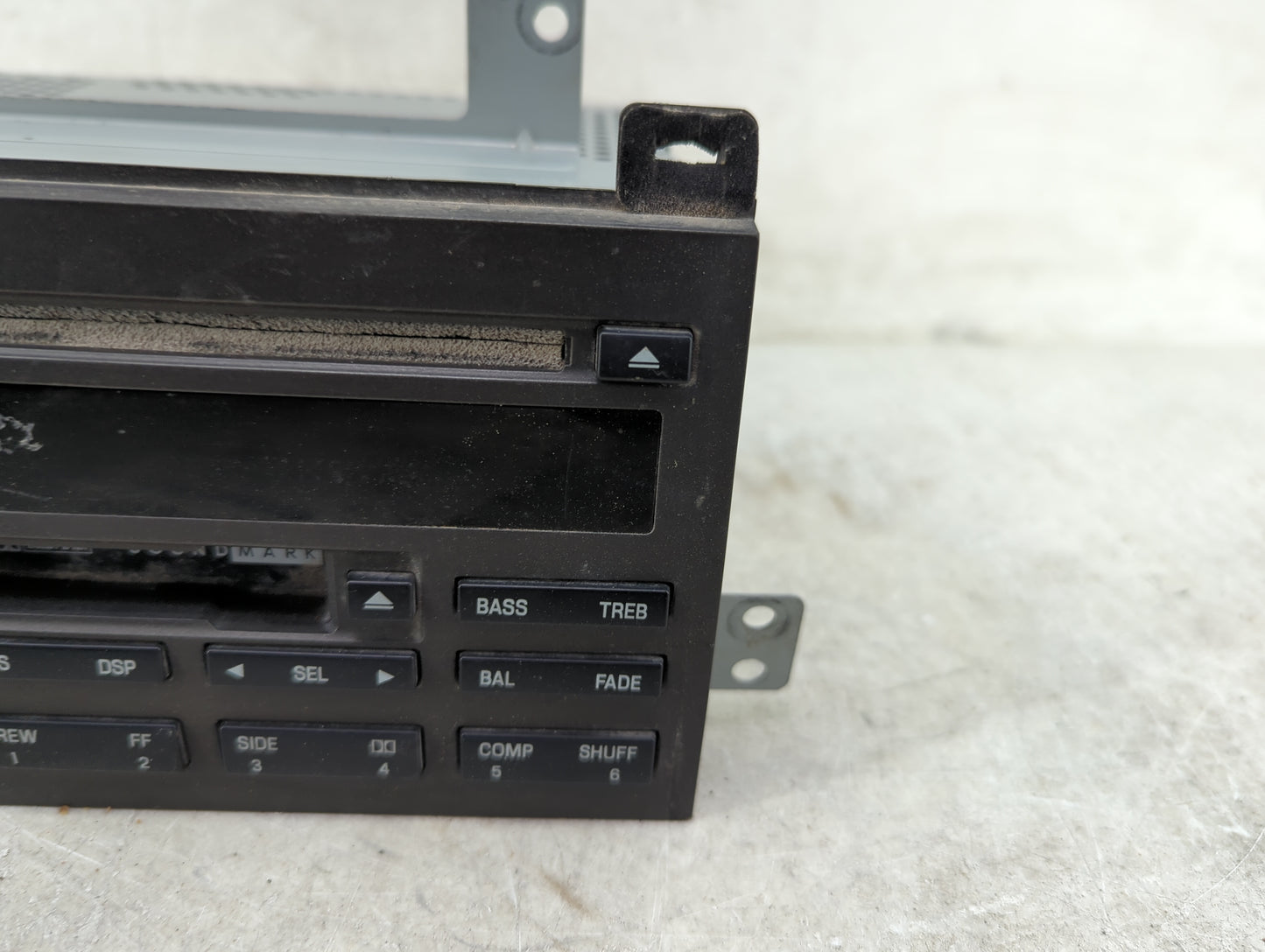 2004 Lincoln Town Car Radio AM FM Cd Player Receiver Replacement P/N:4W1T-18C868-AA Fits OEM Used Auto Parts - Oemusedautopa