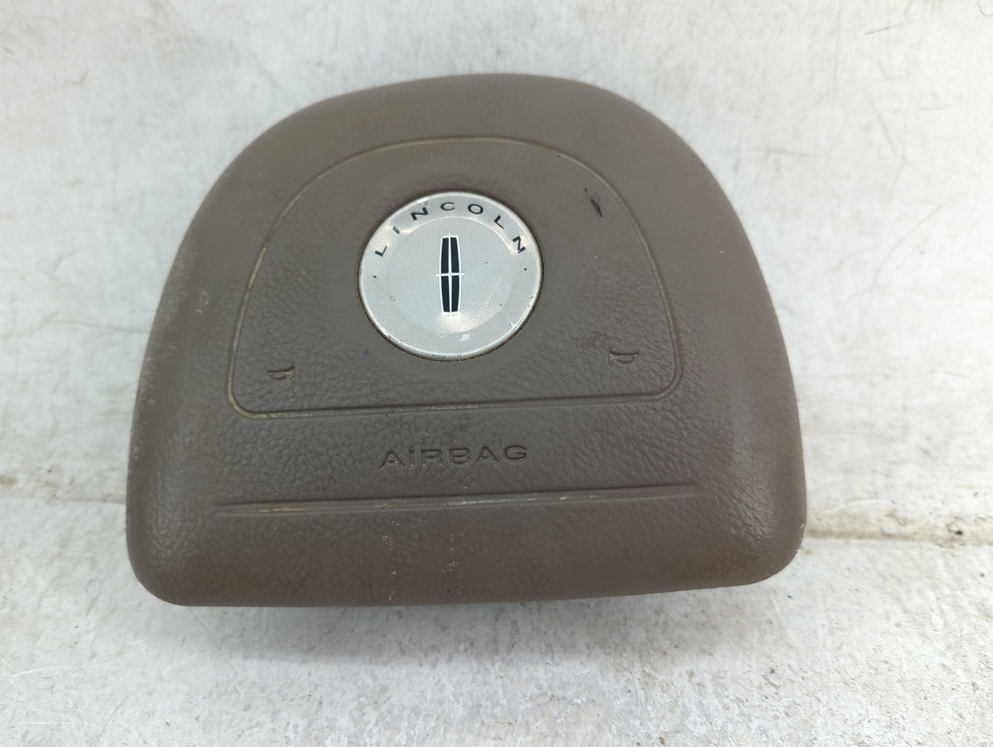2004 Lincoln Town Car Air Bag Driver Left Steering Wheel Mounted Tan - Oemusedautoparts1.com