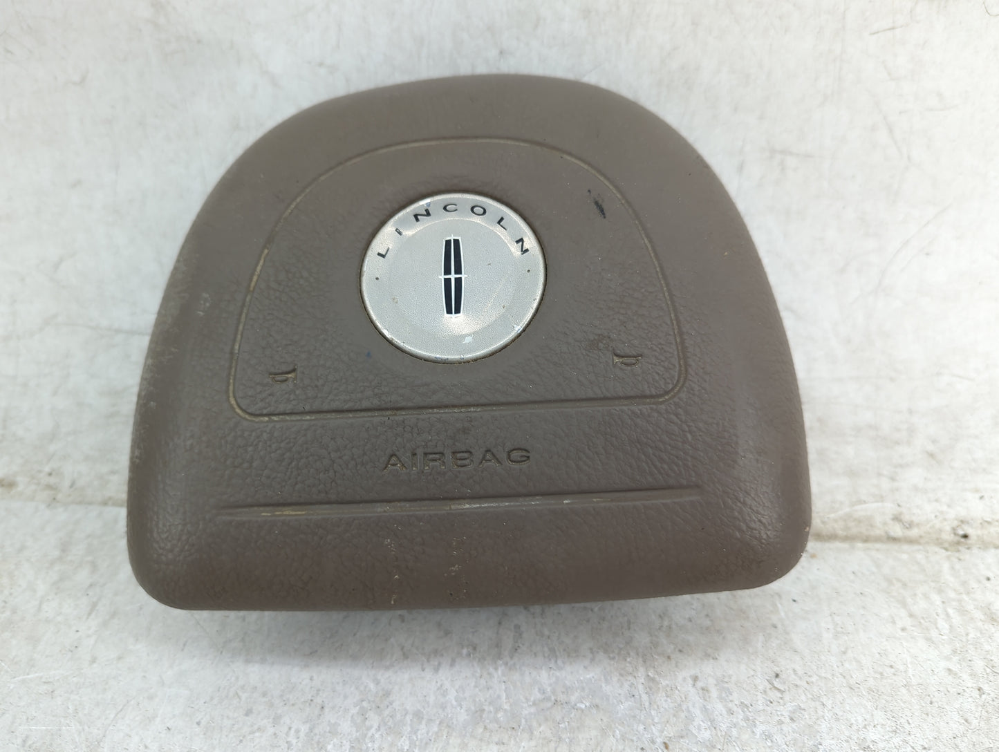 2004 Lincoln Town Car Air Bag Driver Left Steering Wheel Mounted Tan - Oemusedautoparts1.com