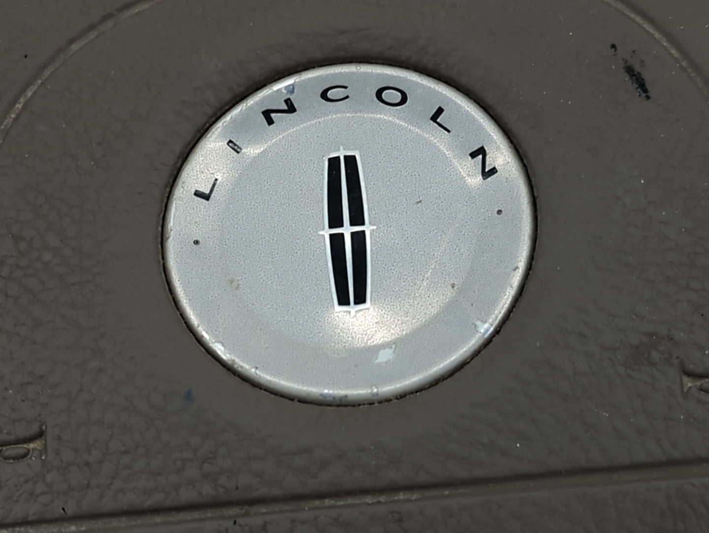 2004 Lincoln Town Car Air Bag Driver Left Steering Wheel Mounted Tan - Oemusedautoparts1.com