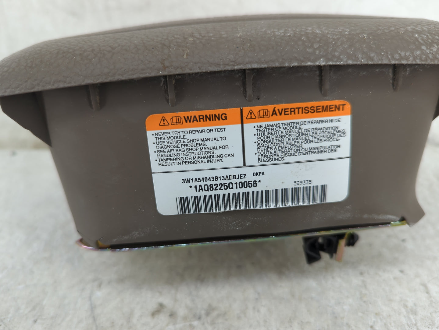 2004 Lincoln Town Car Air Bag Driver Left Steering Wheel Mounted Tan - Oemusedautoparts1.com