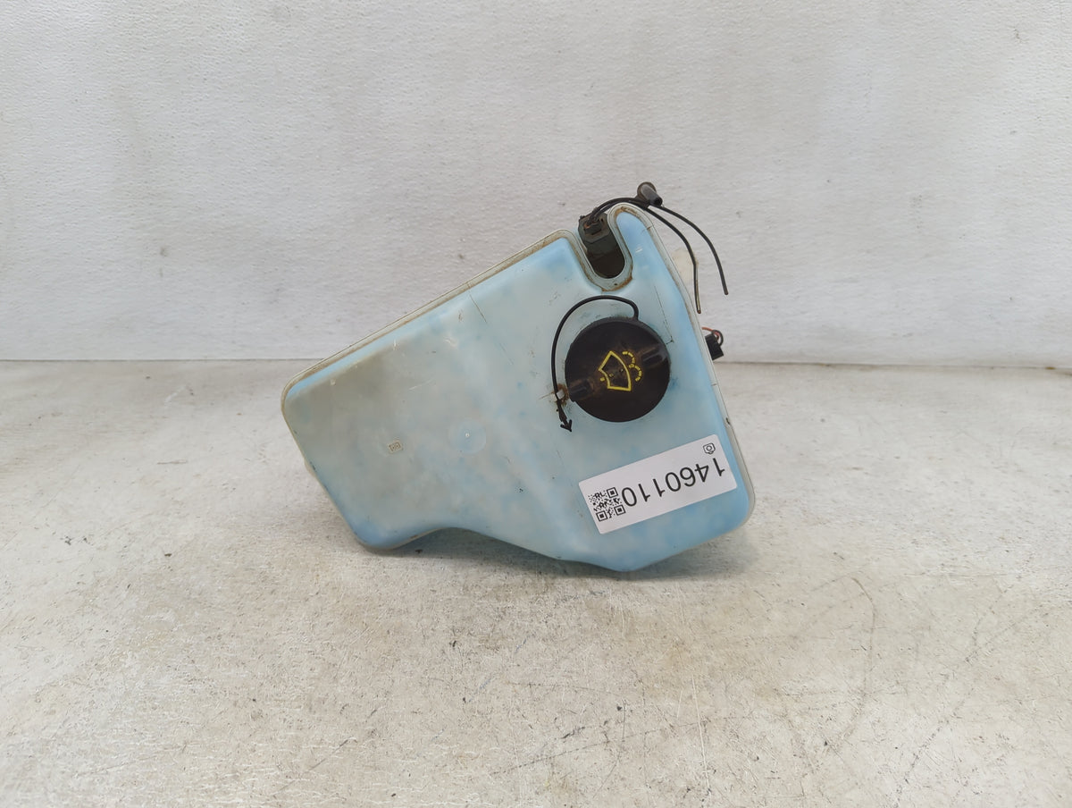 2004 Lincoln Town Car Windshield Washer Fluid Reservoir Bottle Oem - Oemusedautoparts1.com