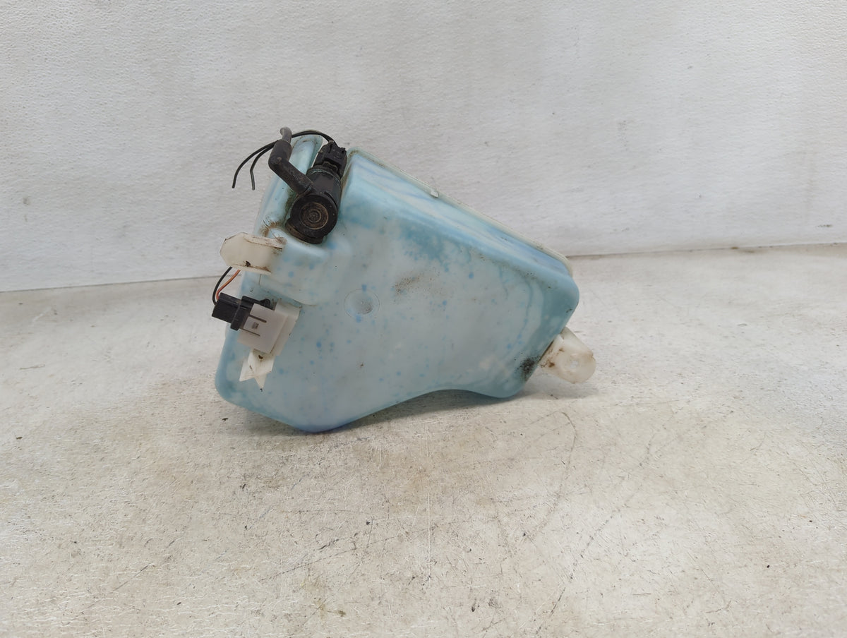 2004 Lincoln Town Car Windshield Washer Fluid Reservoir Bottle Oem - Oemusedautoparts1.com
