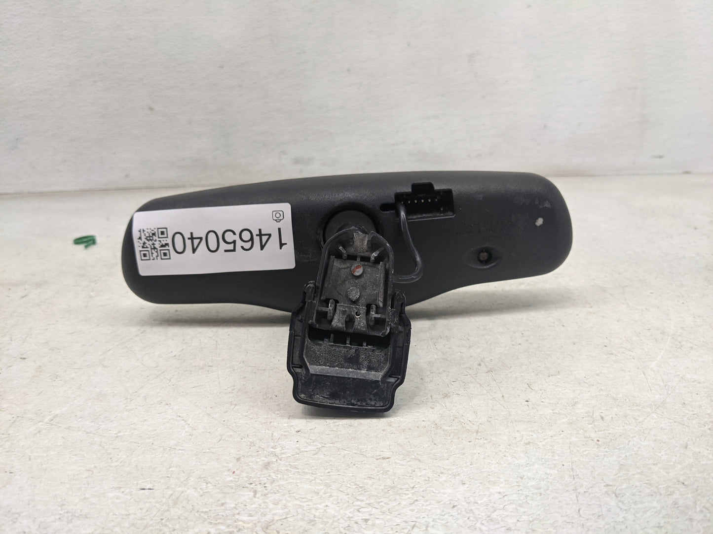 2004 Lincoln Town Car Interior Rear View Mirror Replacement OEM Fits OEM Used Auto Parts - Oemusedautoparts1.com